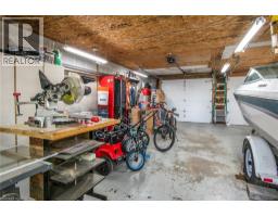 77 ROBERTS Crescent - 45