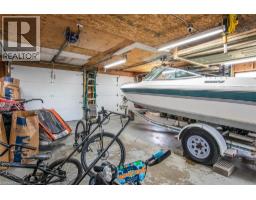 77 ROBERTS Crescent - 46