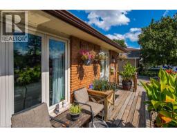 77 ROBERTS Crescent - 5