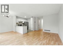 39 FOXBOROUGH Drive - 11