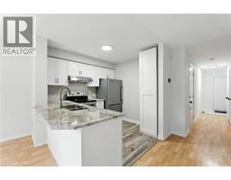 39 FOXBOROUGH Drive - 17