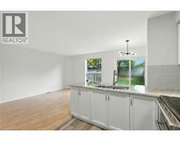 39 FOXBOROUGH Drive - 20