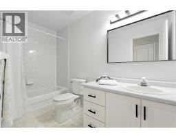 39 FOXBOROUGH Drive - 24