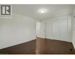 25 UPPER CANADA Drive UnitNo. 17 - 16