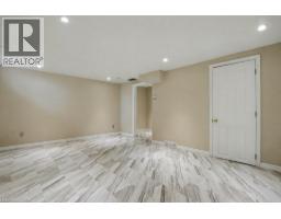 25 UPPER CANADA Drive UnitNo. 17 - 26