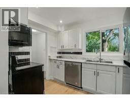 25 UPPER CANADA Drive UnitNo. 17 - 7