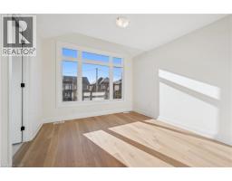 17 MARY WATSON Street - 28