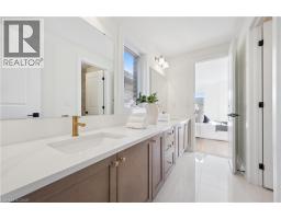 17 MARY WATSON Street - 33