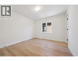 17 MARY WATSON Street - 35