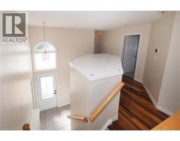 324 KEEWATIN Avenue - 4