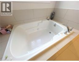 37 MULL Avenue - 30