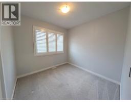 37 MULL Avenue - 36