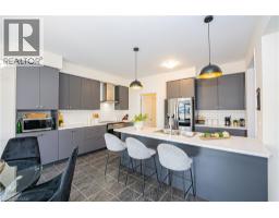22 OAKTREE Drive - 16
