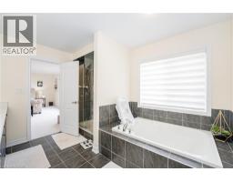 22 OAKTREE Drive - 27