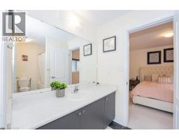 22 OAKTREE Drive - 37