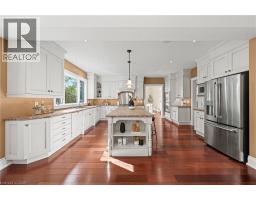 541 FALCONRIDGE Crescent - 17