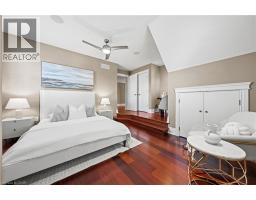541 FALCONRIDGE Crescent - 32