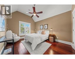 541 FALCONRIDGE Crescent - 36