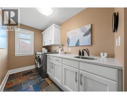 541 FALCONRIDGE Crescent - 37