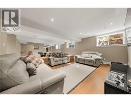 541 FALCONRIDGE Crescent - 39