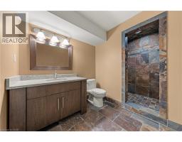 541 FALCONRIDGE Crescent - 44