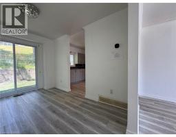 648 DOON VILLAGE Road UnitNo. 5 - 3