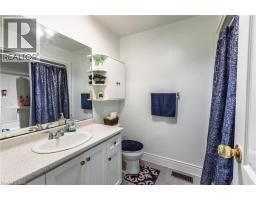 445 PIONEER Drive UnitNo. 4 - 17