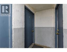 445 PIONEER Drive UnitNo. 4 - 27