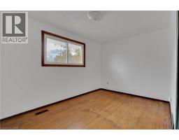 18 KINGSTON Crescent - 15