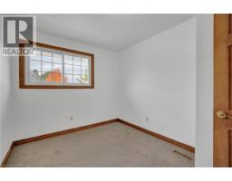 18 KINGSTON Crescent - 17