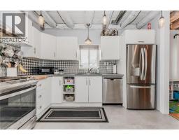 999 NORTHFIELD Drive - 11