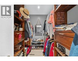 2073 FIRST Avenue - 25