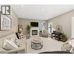 32 HINRICHS Crescent - 14