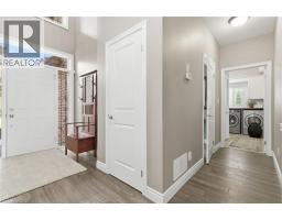 32 HINRICHS Crescent - 17