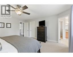 32 HINRICHS Crescent - 22