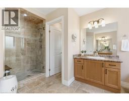 32 HINRICHS Crescent - 24