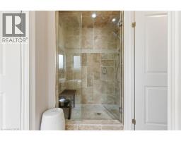 32 HINRICHS Crescent - 25