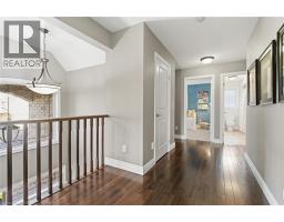 32 HINRICHS Crescent - 26