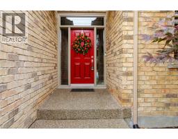 32 HINRICHS Crescent - 3