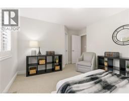 32 HINRICHS Crescent - 31