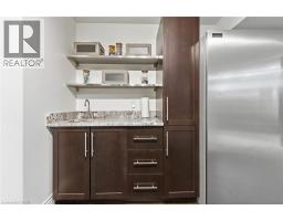 32 HINRICHS Crescent - 37