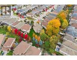 32 HINRICHS Crescent - 47