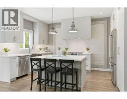 32 HINRICHS Crescent - 7