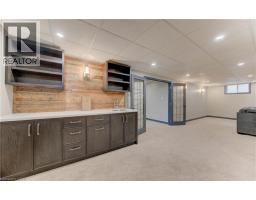 758 BONAVISTA Drive - 33