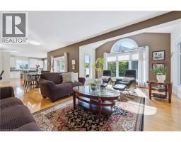 867 CREEKSIDE Drive - 11