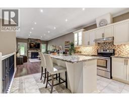 194 DONLY Drive S UnitNo. 6 - 3