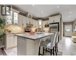 194 DONLY Drive S UnitNo. 6 - 4