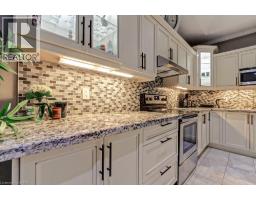 194 DONLY Drive S UnitNo. 6 - 5