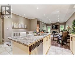 194 DONLY Drive S UnitNo. 6 - 6