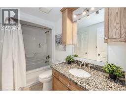 61 SCHUELLER Street - 26